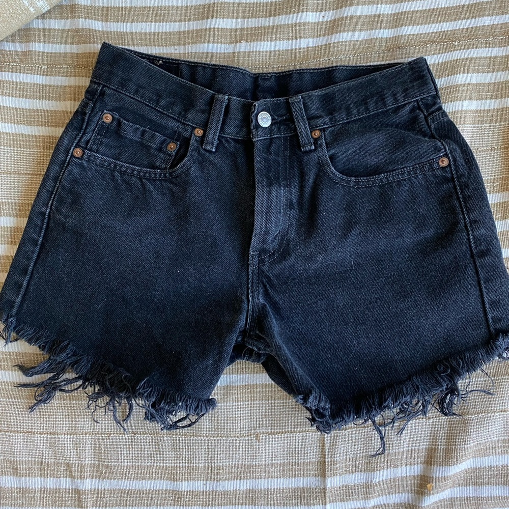 Levi’s Vintage Black Denim Shorts Gem